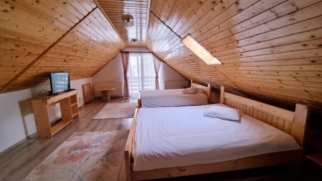 La Vulturi Panzió Fundáta Kültér fotó