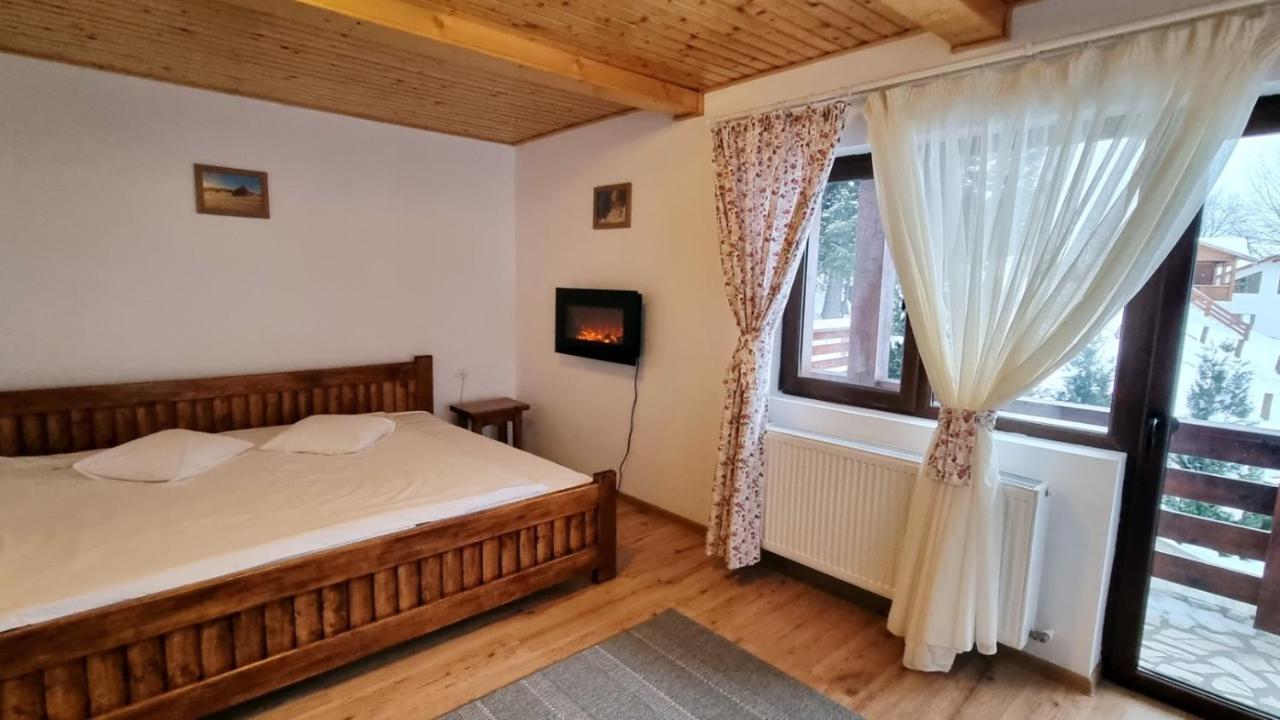 La Vulturi Panzió Fundáta Kültér fotó